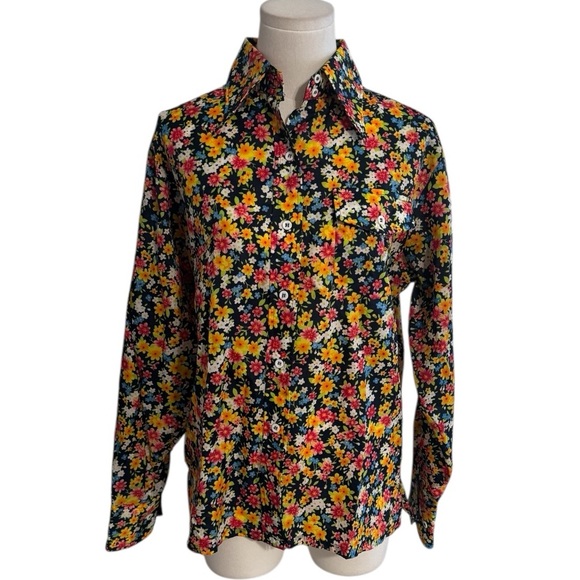 Skyr Tops - Floral Button-Up Women's Top